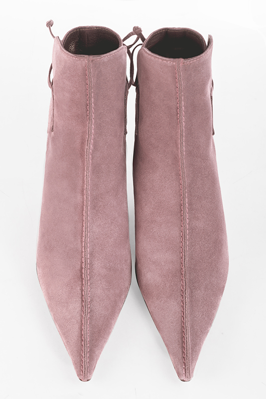 Light pink women's ankle boots with laces at the back. Pointed toe. High spool heels. Top view - Florence KOOIJMAN